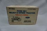 Ertl 1/16 Scale Collector's Edition Ford 981 Select-O-Speed Tractor, New in