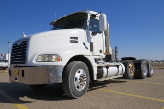 2000 Mack Model CX613 Conventional Triple Axle Day Cab Truck Tractor, VIN# 1M1AE07Y9YW005336, Vision
