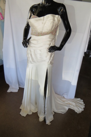 Mac Duggal Beaded Evening Gown, Strapless, Ivory Color, Size 8, $2,315 Reta