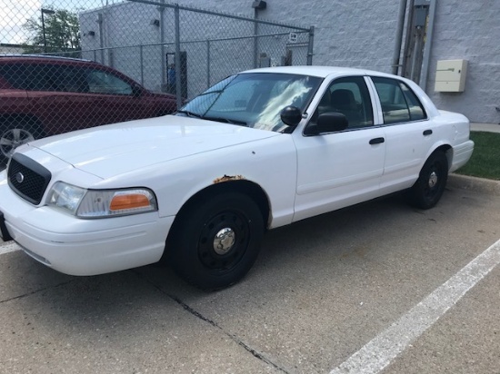 2007 Ford Crown Victoria Police Interceptor 4-Door Sedan, VIN# 2FAHP71WX7X149981, 4.6L  Gas Engine,