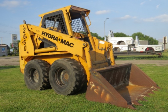 1999 Hydra-Mac Model 2650 Skidloader, Diesel Engine, OROPS, Auxiliary Hydraulics, 12-16.5 Tires, 2,8