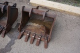 Mini Excavator Bucket with Teeth - 18