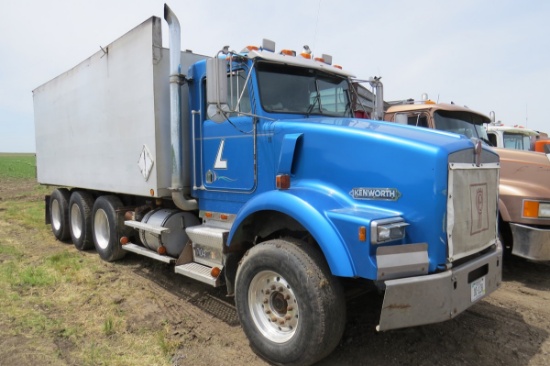 1991 Kenworth Model T-800 Conventional Triple Axle Grain Truck, VIN #1XDDB9X2MJ554985, Caterpillar 3