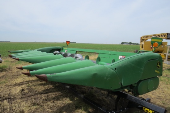 John Deere Model 608C 8RN Chopping Corn Head, HO608CX72569.