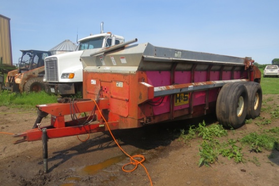 H & S Model 430 Tandem Axle Manure Spreader, SN#     , 16.5-16.1 Flotation Tires, Hydraulic Slop Gat