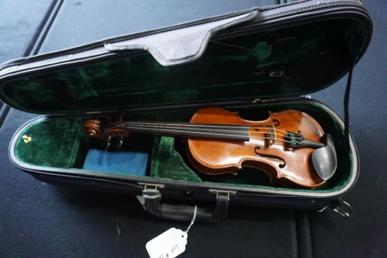 Musaica Imports 2009 1/8 Academia Violin, SN #ACV1907, Hard Sided Case.