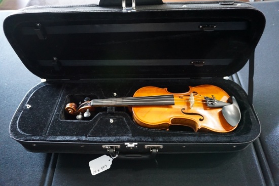 Musaica Imports 2009 12 Inch Academia Violin, SN #ACV1910, Hard Sided Case.