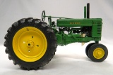 Ertl 1/16 Scale Precision Key Series #2 John Deer Model G Tractor.