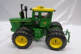 Ertl 1/16 Scale Precision Key Series #7 John Deere Model 7020 Tractor.