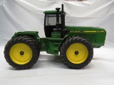 Ertl 1/16 Scale John Deere Model 8760 4WD Tractor - 1988 Special Edition.