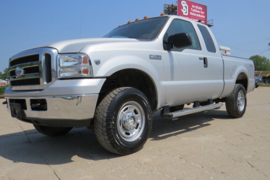 2005 Ford Model F-250 XLT Extended Cab 4x4 Pickup, VIN# 1FTSX21Y05EA50153, V-10 Gas Engine, Automati