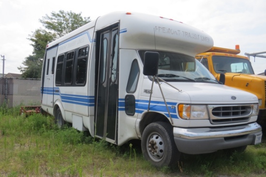 1999 Ford E350 Super Duty Passenger Van, Vin DWE3S8XHB45857, Triton 10 6.8 Liter Gas Engine, Automat