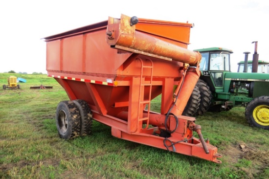 UFT 400 Bushel Grain Cart, Hydraulic Unloading Auger, 540 PTO , Roll Tarp,