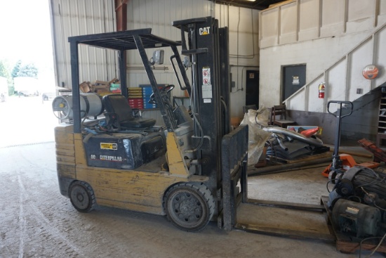 Caterpillar Model GC25 LP Gas Forklift, 5,000lb. 189" 3-Stage Mast with Sideshift, 9,146 Hours, SN#