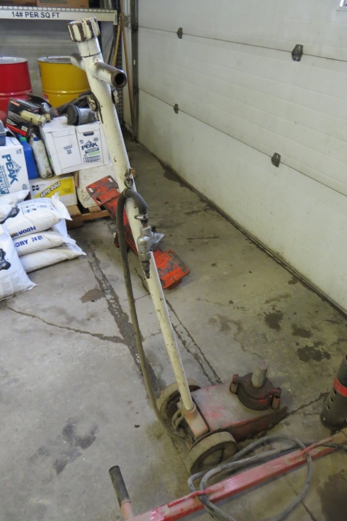 Lot Norco 20 Ton Air Hydraulic Floor Jack Proxibid Auctions