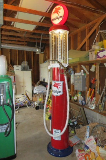 Wayne Model 15 Antique Gas Pump, SN# 4958314, Real Glass See-thru Gallon Indicator, 10-Gallon Capac