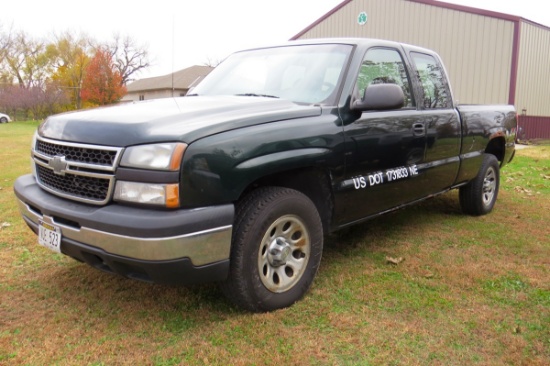 2006 Chevrolet Model K1500 Extended Cab 4x4 Pickup, VIN #1GECK19Z56Z221931, 5.3 Liter V-8 Gas Engine