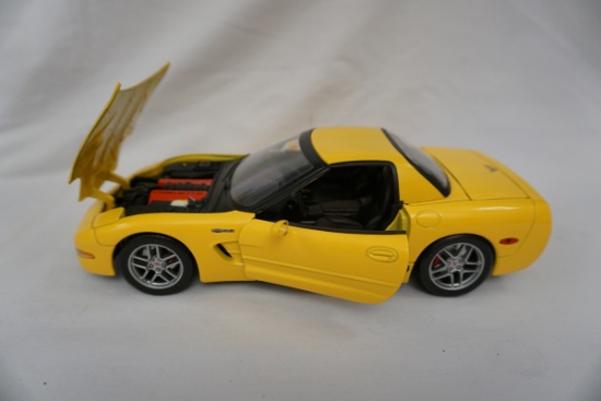 Maisto Die Cast Metal 1/18 Scale 2001 Chevrolet Corvette (No Box).