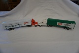 (2) Ertl Die Cast Metal 1/64 Scale Truck & Trailer Combos: Hy-Vee & Earl Ma