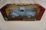 Road Signature Die Cast Metal 1/18 Scale 1937 Studebaker Coupe Express Pick