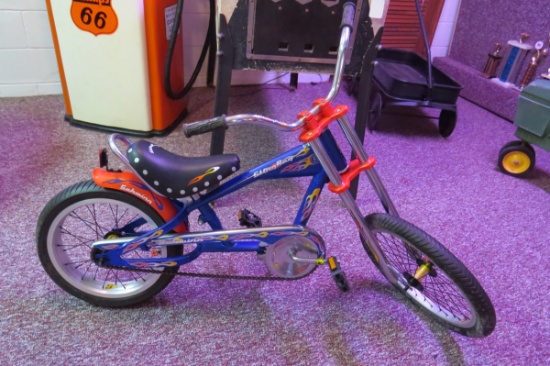 Schwinn Stingray Children's Bicycle, Banana Seat, SN# GNPD4HB0104.