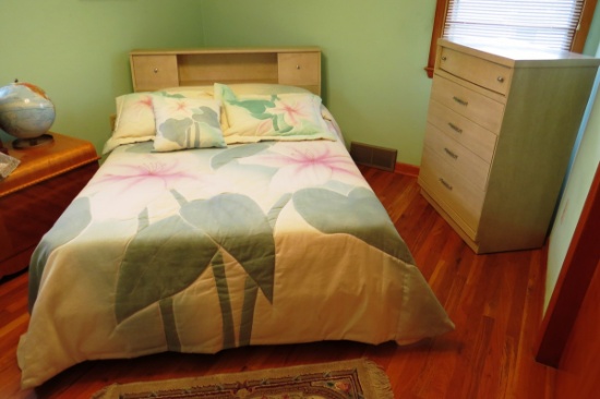 Bassett 3-Piece Blonde Bedroom Set with Full Size Bed, 8-Drawer Dresser wit