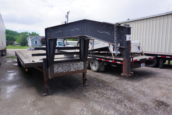 2004 Starlight Gooseneck Flatbed Tandem Dually Trailer, VIN # 13YFS302X40093457, 30 ' Deck, 20,000 G