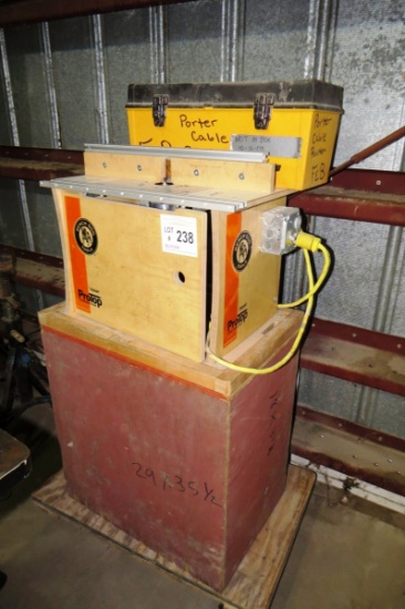 Porter Cable Model 691 Heavy Duty Router Mounted in a Bench Dog ProTop Contractor Box.