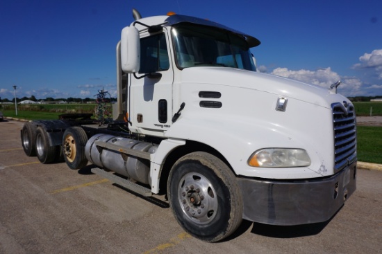 2000 Mack Model CX613 Conventional Triple Axle Day Cab Truck Tractor, VIN# 1M1AE07Y9YW005336,