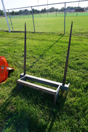 (1) Work Saver Bale Spear Attachment for Loaders.