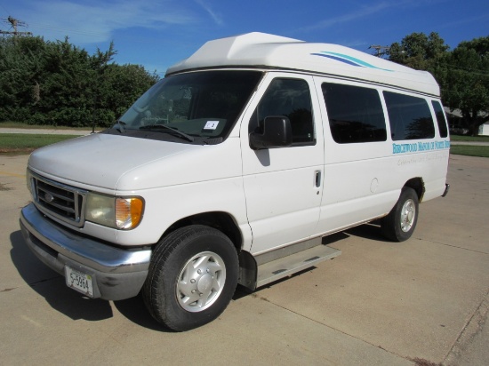 2003 Ford Model E-350XLT Super Duty Extended Passenger Transport Van, VIN# 1FBSS31L43HA46793, 5.4 Li