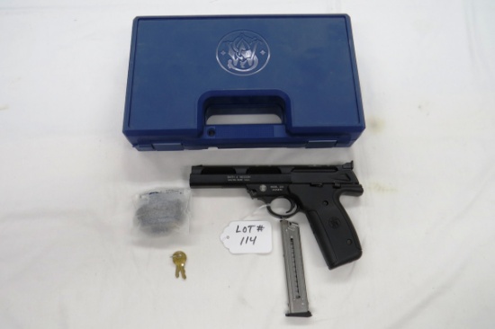 Smith & Wesson Model 220A Semi-Auto Pistol, SN# UAS5879, 5 1/2" Barrel, 8-Shot Clip, S & W Box, Trig