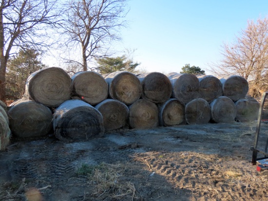 (39) 2018 Grass Hay Round Bales (Approx. 2,000 lbs. per Bale).