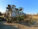 John Deere Model 960 42' Pull-Type Field Cultivator (Has Flat Tires).