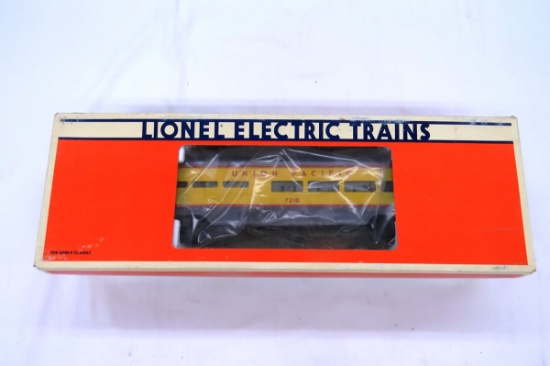 Lionel Union Pacific Smooth Side Dining Car, Item #6-7210 in Original Box.