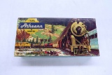 Athearn Brand Union Pacific (2) 40' Van Trailers, Item #5173 in Original Bo