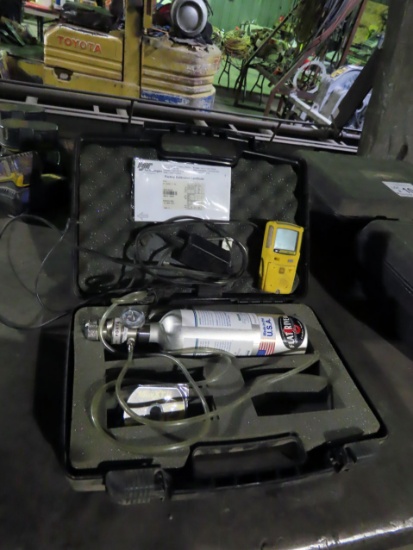 BW Technologies Gas Alert Model Max XTII Portable Hand Held Cordless Gas De