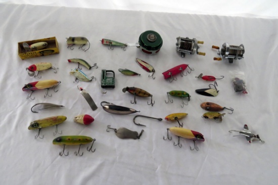 Miscellaneous Lot of (25) Fishing Lures & (3) Reels, (1) Langley Fisherman'