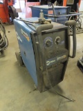 Miller Millermatic 212 Auto-Set Portable Wire Feed Welder (Needs New Plug).