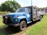 1984  Ford Model F-800 Single Axle Flatbed Truck, VIN#, 370 4-N V-8 Gas Engine, 5 & 2 Transmission,