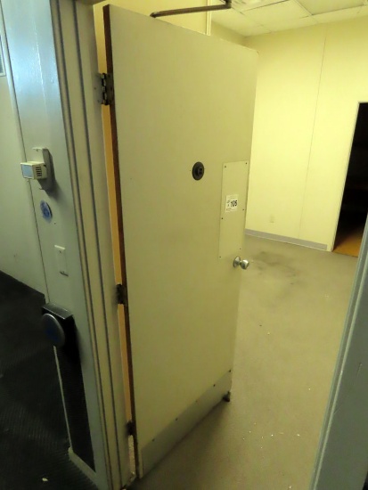 32" Solid Wood Door with Peep Hole.