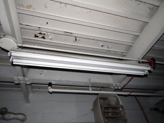 (6) Plug In 4' Hanging Metal Fluorescent Lights, 110V Cord.