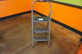 Rubbermaid 4' 3-Step Step Stool