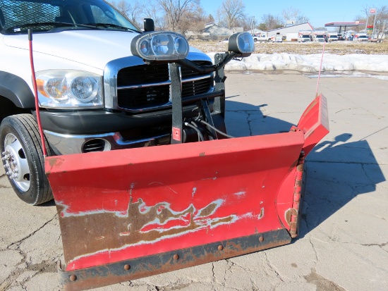 Boss 10’ Front-Mount V-Blade Snow Plow, Quick Mounts, Light Kit, Hydraulic Lift & V-Angle, Remote