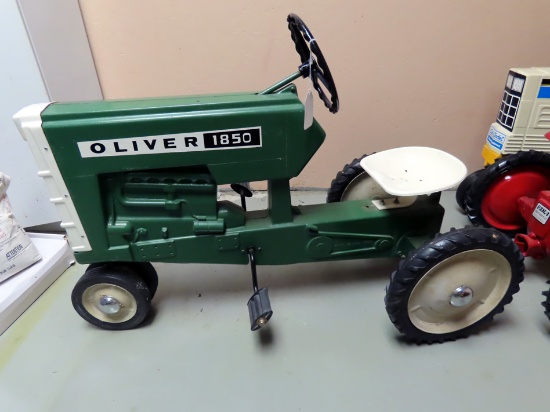 Oliver Pedal Tractor