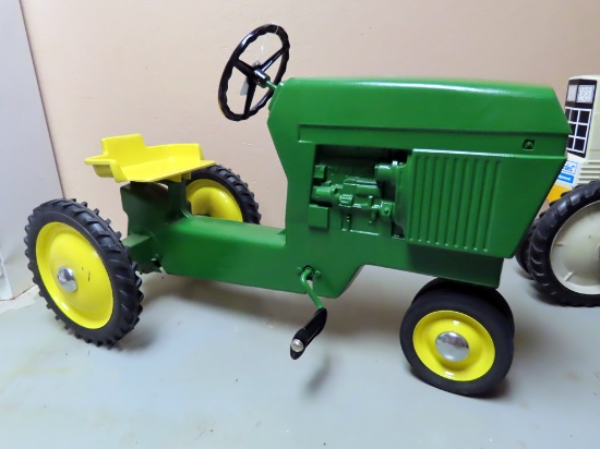 John Deere Pedal Tractor