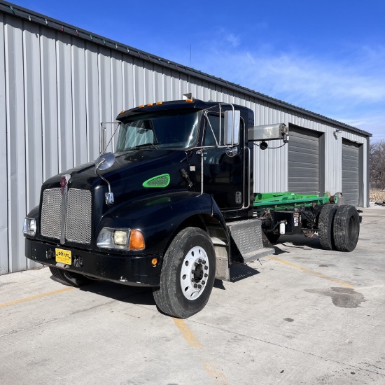 2008 Kenworth T300 Hook Truck