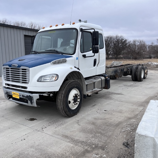 2016 Freightliner Business Class M2 106