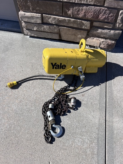 Yale 1/4 Ton Chain Hoist