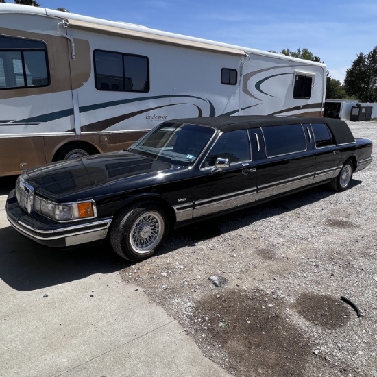 1993 Lincoln Towncar Stretch Limo